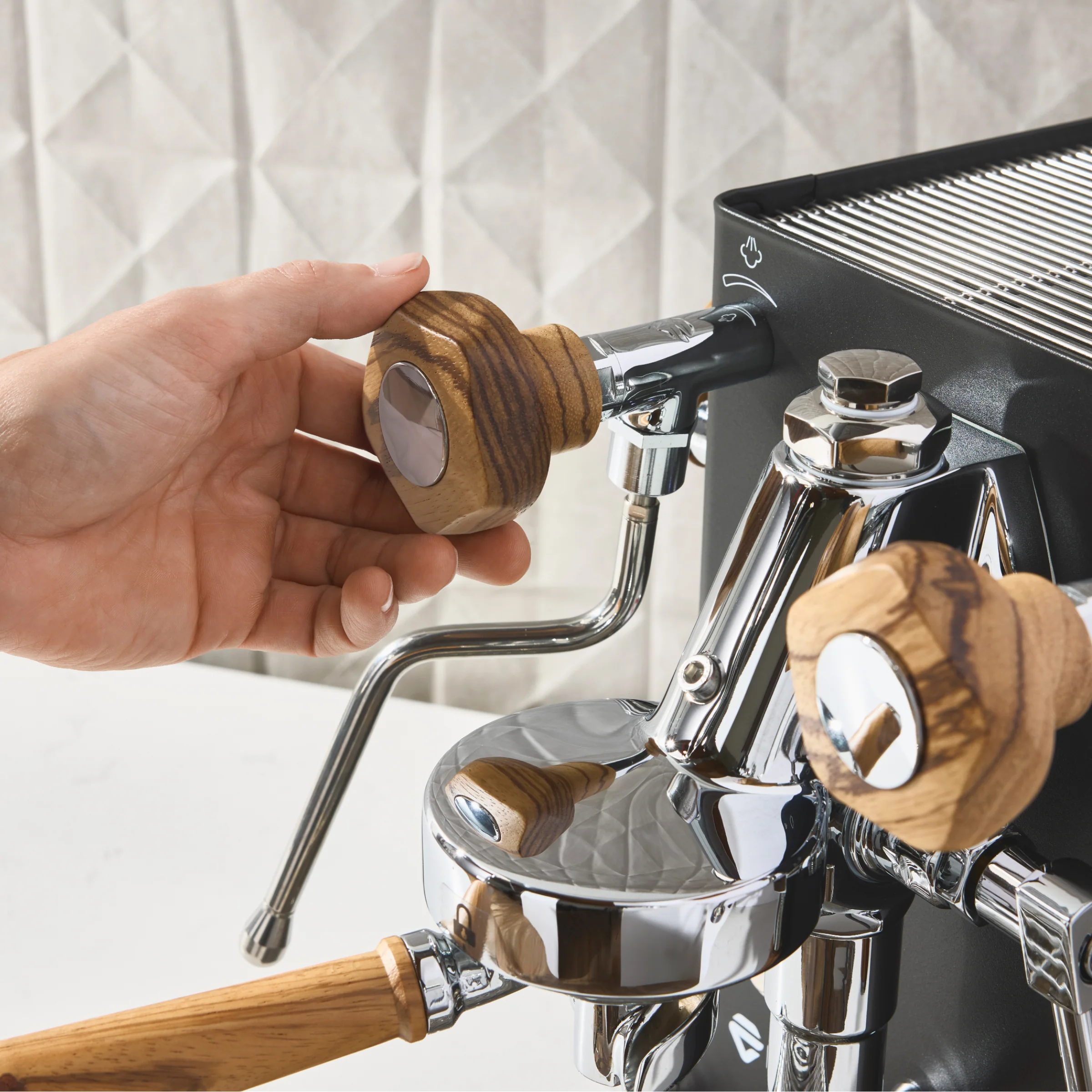 LELIT Mara X3 Espresso Machine - Image 12